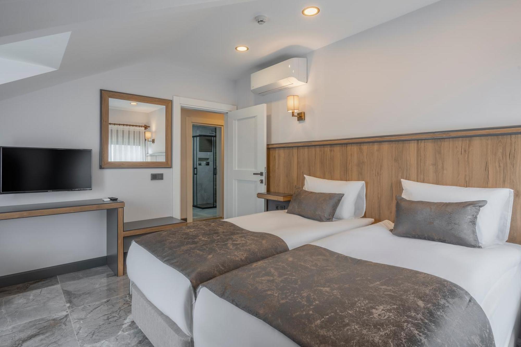 Quality Gold Suite Hotel Antalya Exterior photo