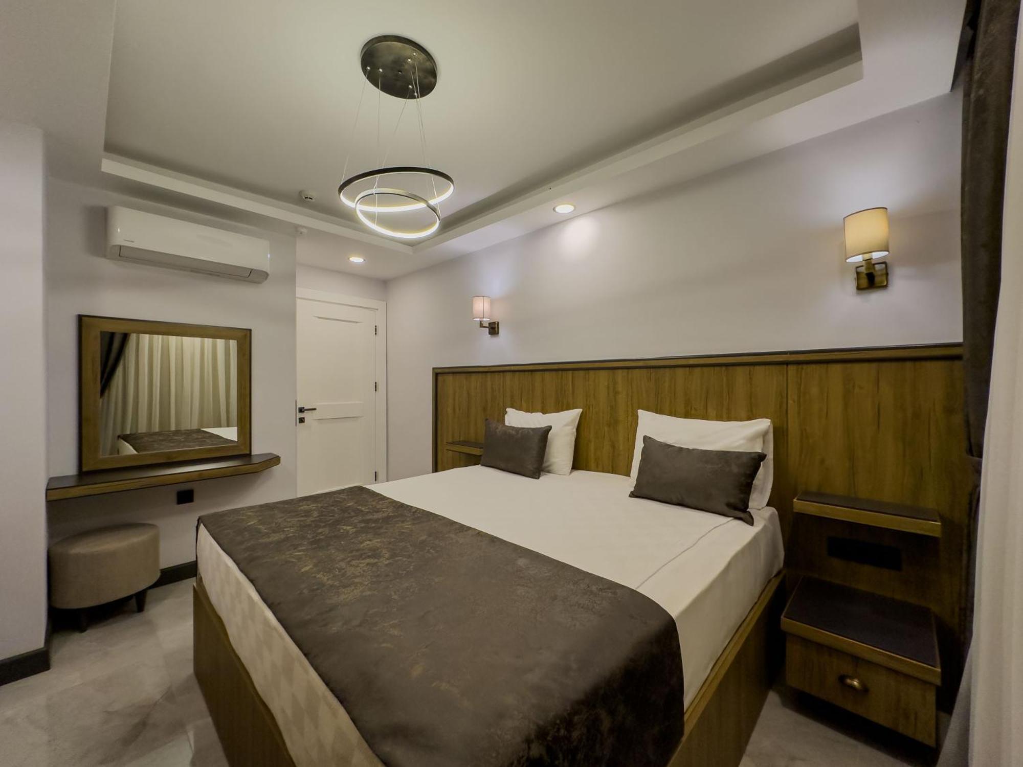 Quality Gold Suite Hotel Antalya Exterior photo