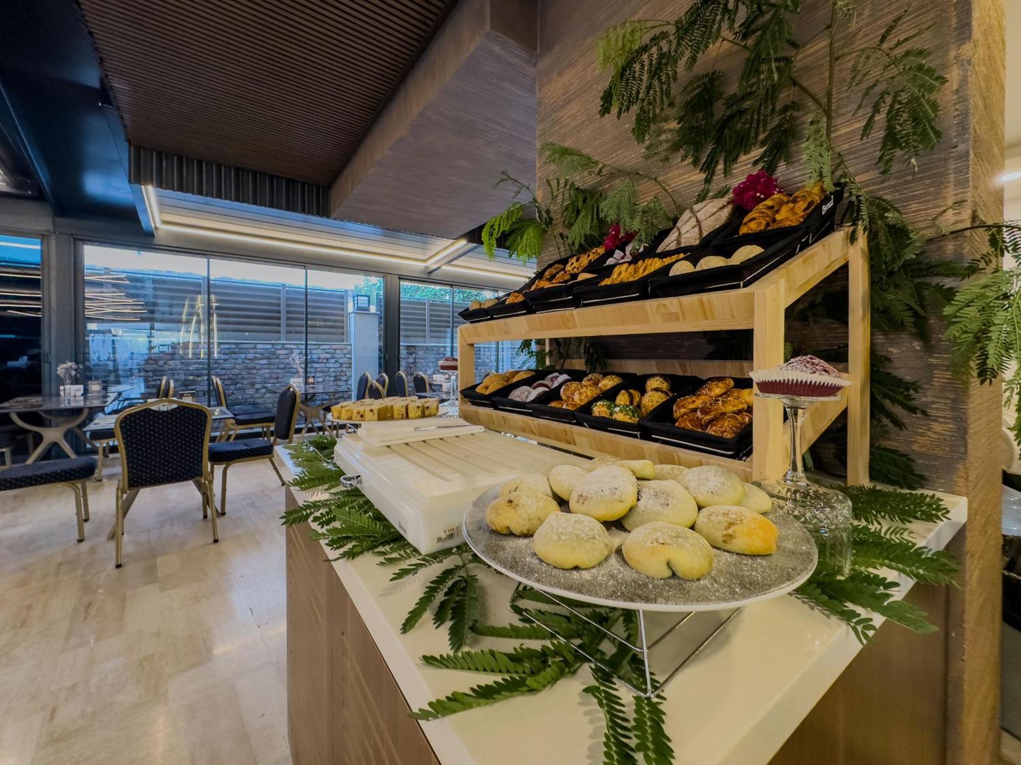 Quality Gold Suite Hotel Antalya Exterior photo